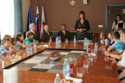Sprejem mladih čebelarjev in učencev