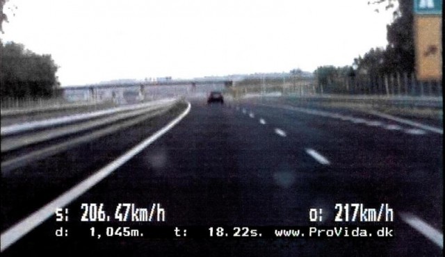 Na razdalji 1,045 metrov je vozil s povprečno hitrostjo 206,47 km/h, foto: PPP Maribor Na razdalji 1,045 metrov je vozil s povprečno hitrostjo 206,47 km/h, foto: PPP Maribor