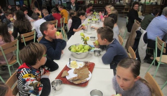 Tradicionalni slovenski zajtrk v Križevcih Tradicionalni slovenski zajtrk v Križevcih