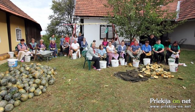 Trebljenje buč Trebljenje buč