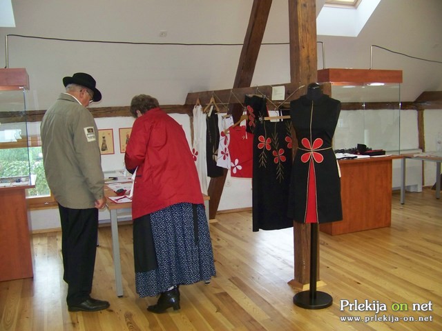 Na ogled tekstilna dediščina Na ogled tekstilna dediščina