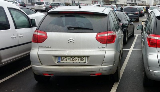 Ukradeno vozilo Ukradeno vozilo
