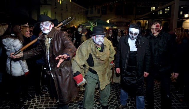 Zombi pustna povorka, foto: Črtomir Goznik