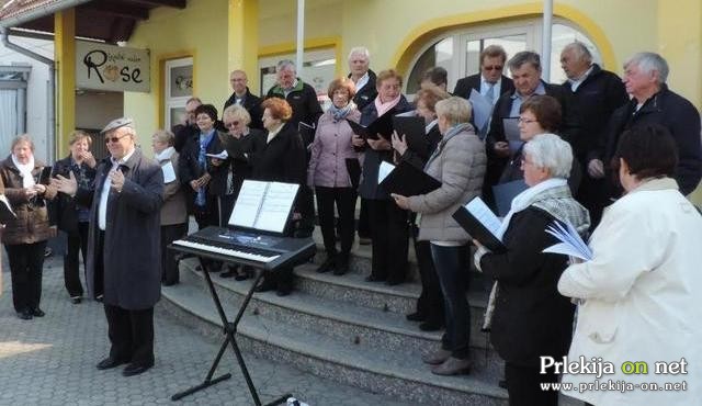 Praznovanje materinskega dneva v Beltincih