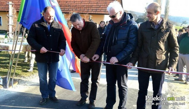 Slavnostni prerez traku Slavnostni prerez traku