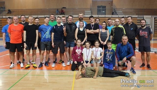 4. novoletni turnir v badmintonu