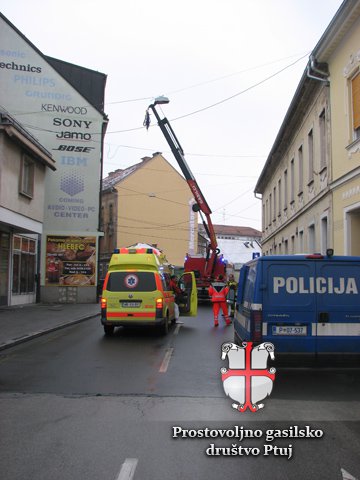 V Ljutomeru počila cev, na Ptuju rešili osebo s strehe