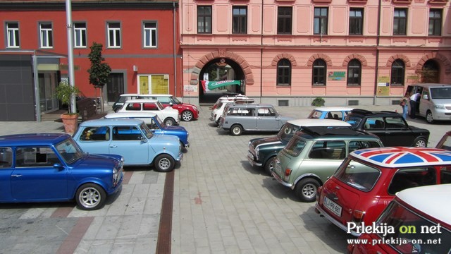 Miniji na Glavnem trgu Miniji na Glavnem trgu