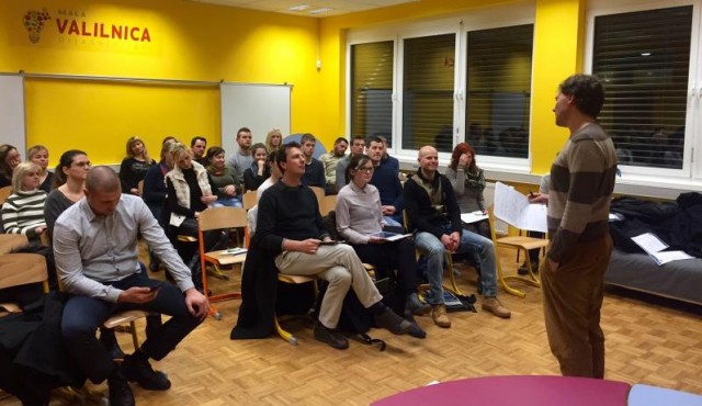 Prvo srečanje Toastmasters kluba Prvo srečanje Toastmasters kluba