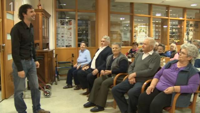 Marijo Napotnik je presenetil Ansambel Spev, foto: RTV SLO Marijo Napotnik je presenetil Ansambel Spev, foto: RTV SLO