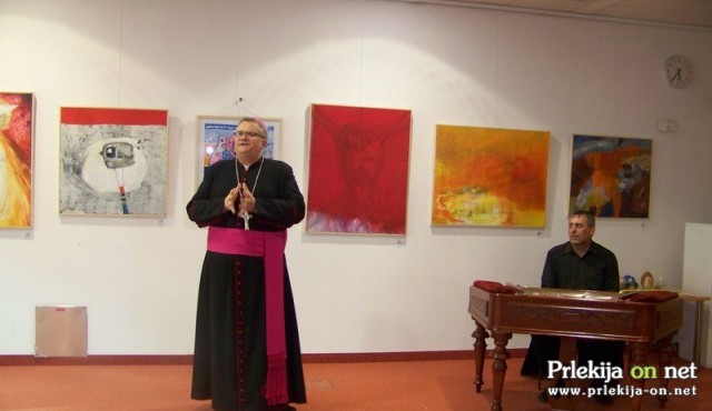 Razstavo je odprl murskosoboški škof dr. Peter Štumpf
