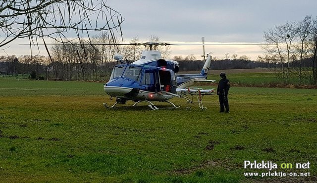 Pristanek helikopterja v Radoslavcih Pristanek helikopterja v Radoslavcih