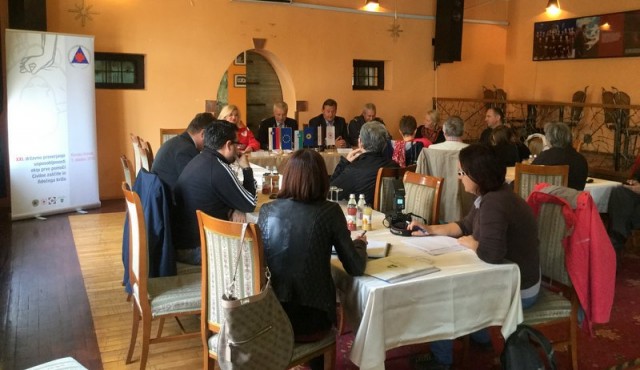 Novinarska konferenca Novinarska konferenca