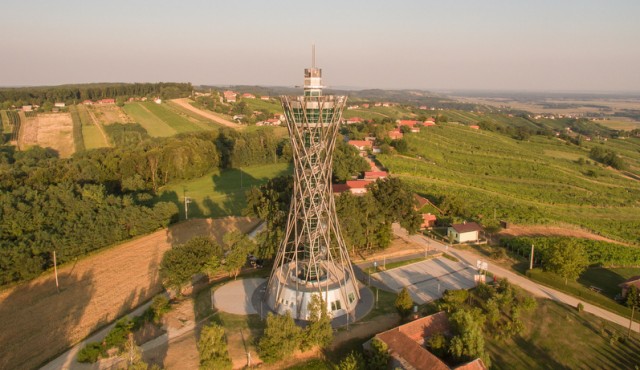 Razgledni stolp Vinarium-Lendava, foto: Mediaspeed