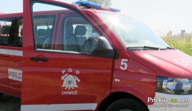 Gasilci PGD Ormož so s tehničnim posegom odprli vrata hiše Gasilci PGD Ormož so s tehničnim posegom odprli vrata hiše