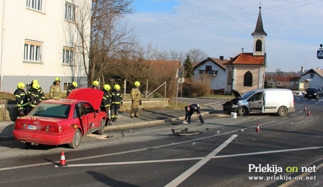 Prometna nesreča v Stročji vasi Prometna nesreča v Stročji vasi