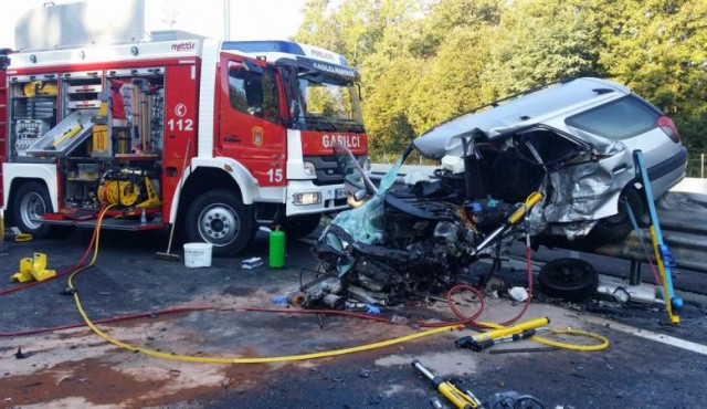 Prometna nesreča na avtocesti, foto: Gasilska brigada Maribor Prometna nesreča na avtocesti, foto: Gasilska brigada Maribor