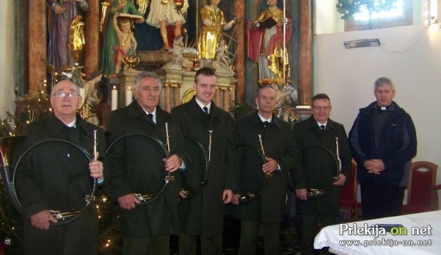 Križevski rogisti pri sv. maši v Veržeju Križevski rogisti pri sv. maši v Veržeju