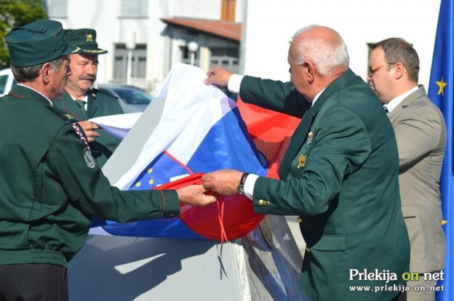 Odkritje Pomnika braniteljem slovenske samostojnosti