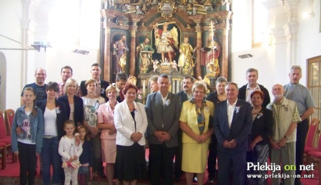 Srečanja se je udeležilo 12 zakonskih parov Srečanja se je udeležilo 12 zakonskih parov
