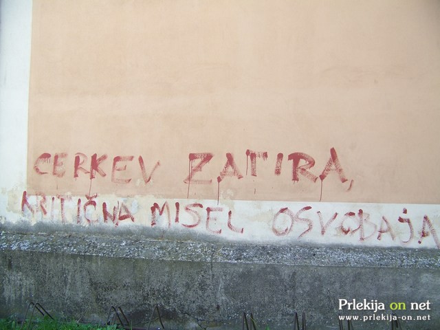 Vandali so se znesli nad cerkvijo