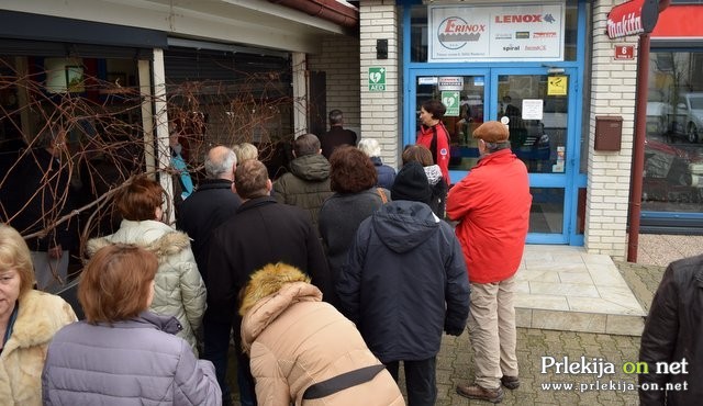 Za AED v Radencih je vladalo veliko zanimanje Za AED v Radencih je vladalo veliko zanimanje