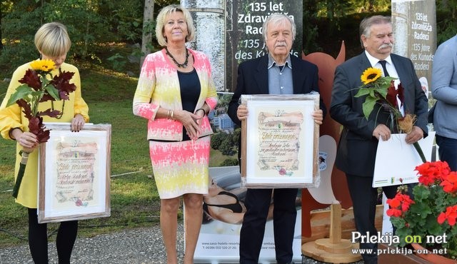 Dvoje Zlatih priznanj za leto 2016 Dvoje Zlatih priznanj za leto 2016