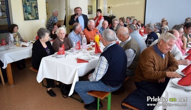 Srečanje starejših v Radencih Srečanje starejših v Radencih