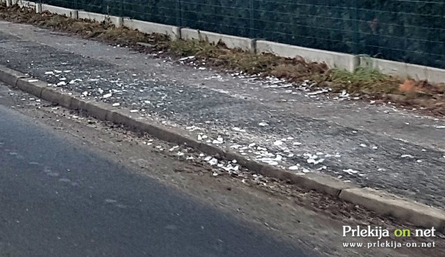Led na cestišču in pločniku Led na cestišču in pločniku