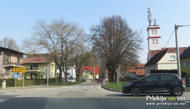 Gorelo je na ulici Rajh Nade, nasproti gasilskega doma Gorelo je na ulici Rajh Nade, nasproti gasilskega doma