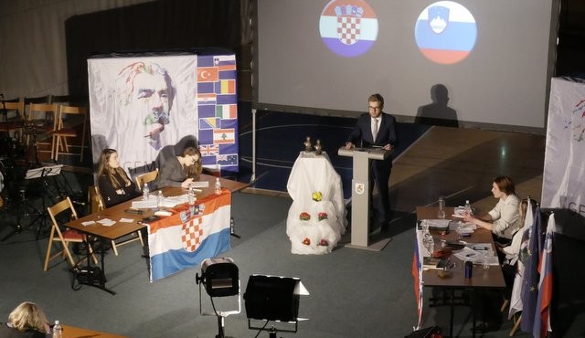 Večjezičnost in medkulturnost na GFML Večjezičnost in medkulturnost na GFML