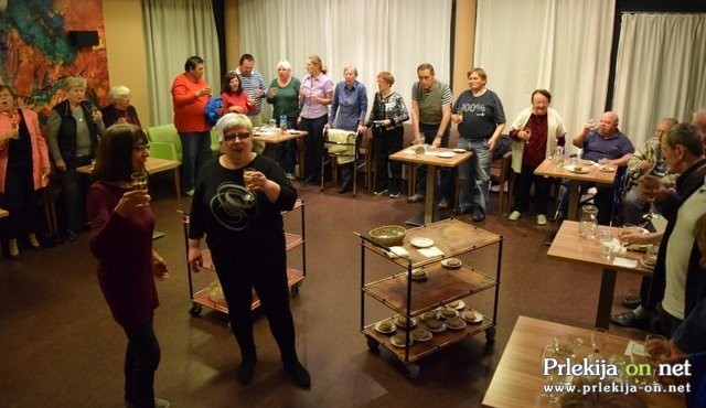 Šest let seniorskih večerov v DOSOR-ju Šest let seniorskih večerov v DOSOR-ju