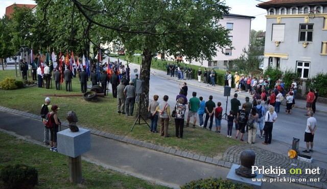 Zbor na Maistrovem trgu v Gornji Radgoni