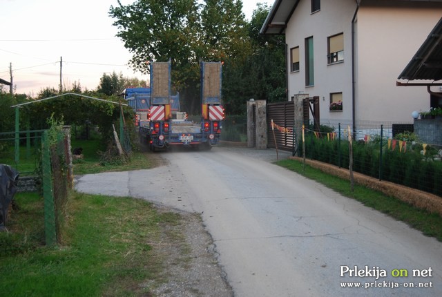 Težki tovorni promet skozi vas Težki tovorni promet skozi vas
