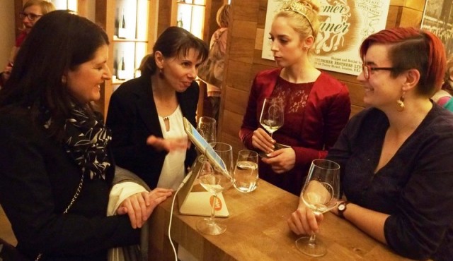 Ženski večer ob glasbi Ženski večer ob glasbi