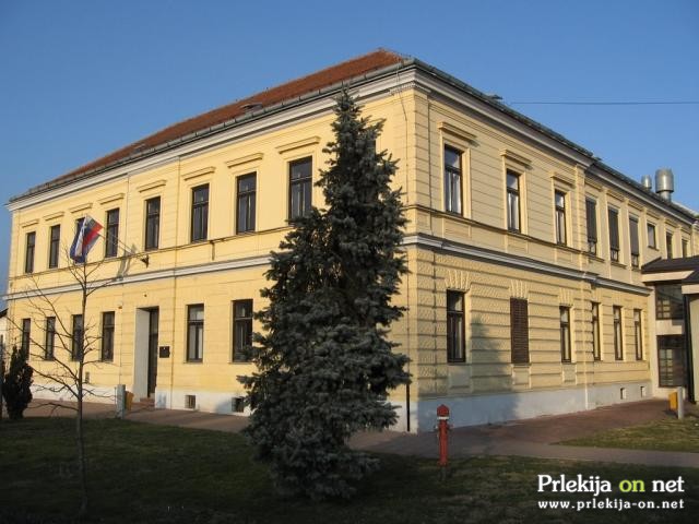 Gimnazija Franca Miklošiča Ljutomer Gimnazija Franca Miklošiča Ljutomer