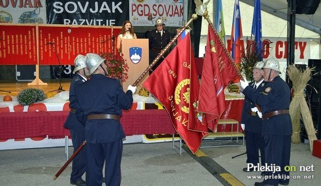 Slovesno razvitje prapora PGD Sovjak Slovesno razvitje prapora PGD Sovjak